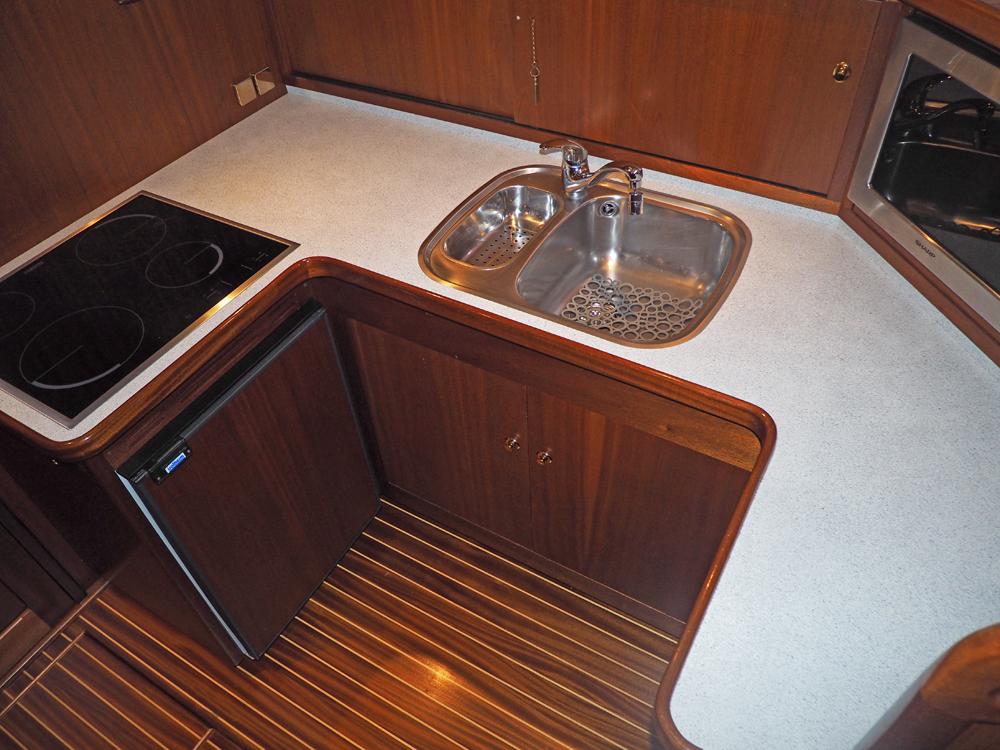 Fore ship, Accommodation